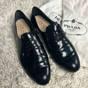 Prada classic leather lace up oxfords